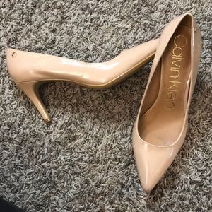 COPY - Calvin Klein nude glossy pumps